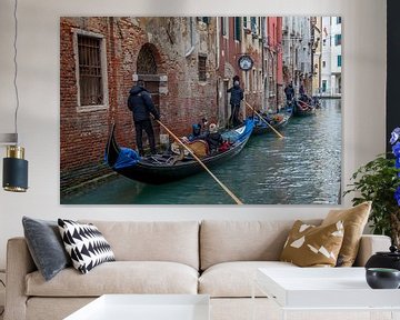 Gondolas in centrum van oude stad Venetie, Italie
