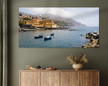 Haven met boten en kasteel, Forte de Sao Tiago, Funchal, Madeira Portugal van Sebastian Rollé - travel, nature & landscape photography