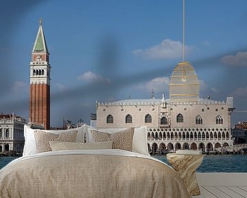 Dogenpaleis vanaf water gezien