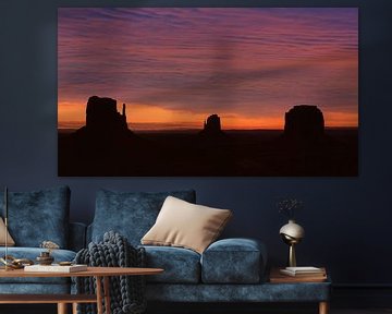 Zonsopkomst in Monument Valley van Henk Meijer Photography