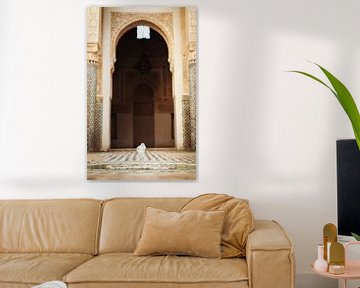 Madrassa in Marokko van Louise van Gend