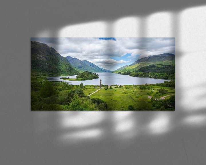 Sfeerimpressie: Glenfinnan Monument bij Loch Shiel in Schotland van Arja Schrijver Fotografie