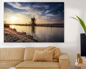 Windmolen aan het water bij Kinderdijk van Rowan van der Waal