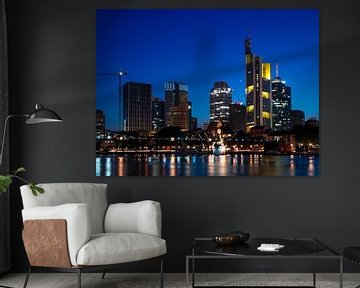 Frankfurt am Main bij nacht van Mustafa Kurnaz