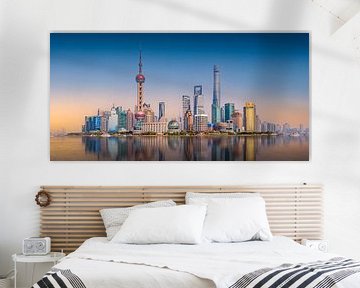Shanghai Skyline van Remco Piet