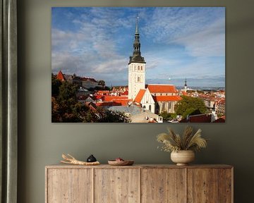 Uitzicht vanaf de Kiek in de Kök toren naar de St. Nicolaaskerk, Benedenstad, Oude Stad,Tallinn, Est