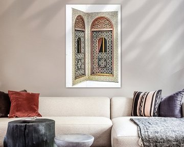Raam met Arabische versiering in een Riad in Fez Marokko van Dieter Walther