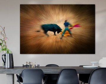 Abstracte meervoudige belichting met wazige stierengevechtstier en matador in Spanje van Dieter Walther