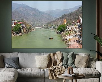 De rivier de Ganges bij Lakshman Jhula in India van Eye on You