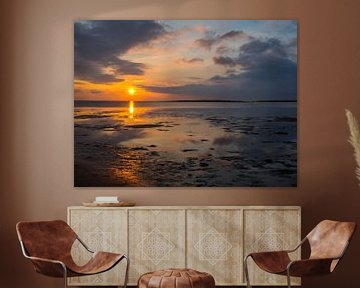 Wattenmeer an der Nordsee bei Sonnenuntergang von Animaflora PicsStock