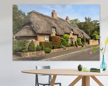 Romantische cottage met rieten dak, in Cambridgeshire, Engeland, Groot-Brittannië van Mieneke Andeweg-van Rijn