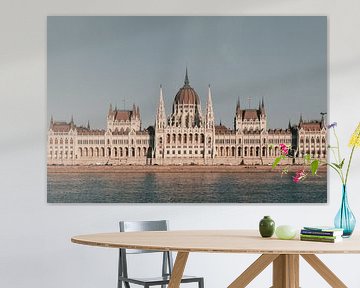 Das Parlamentsgebäude von Budapest von Sophia Eerden