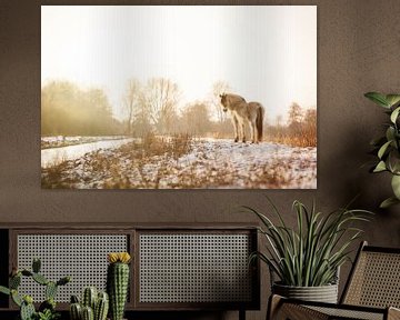 Paard in de natuur van Leora Kalisvaart