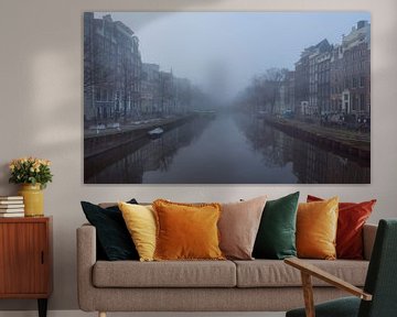 Mist in Amsterdam van Maurits van Hout