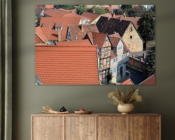 Uitzicht op de daken van de historische oude binnenstad van Quedlinburg.