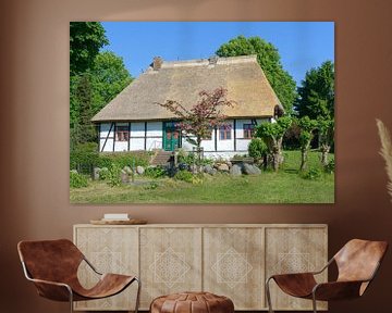 het oude schoolgebouw van Middelhagen van Peter Eckert