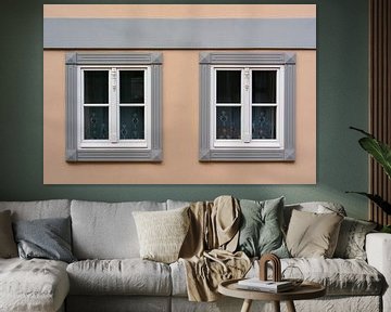 twee ramen van een woonhuis in Quedlinburg van Heiko Kueverling