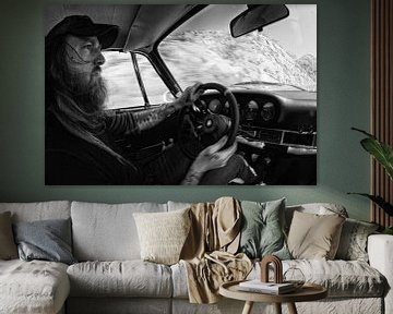 Magnus Walker B&W series 2 of 3 van Maurice van den Tillaard