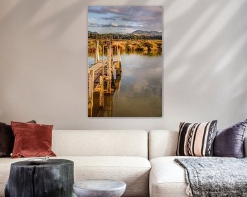 Kust en steiger in de haven van Coromandel, Nieuw-Zeeland van Christian Müringer