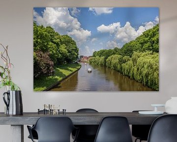 Bootje in de rivier de Ems in Meppen van Marc Venema