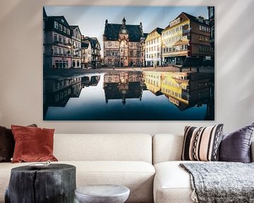 De historische marktplaats van Marburg met bezinning van Fotos by Jan Wehnert