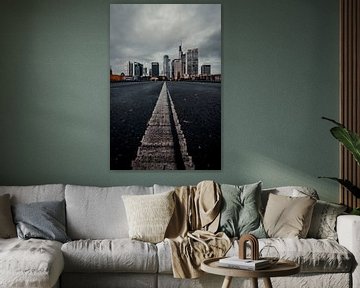 Straße zur Frankfurter Skyline von Fotos by Jan Wehnert