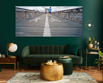 Running across the Brooklyn Bridge by eric borghs