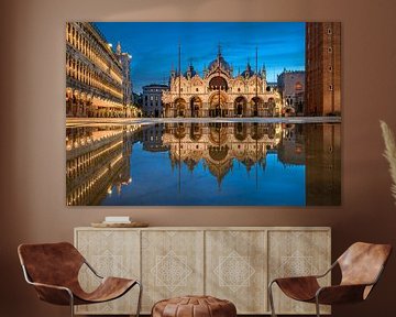 Die Piazza San Marco in Venedig von Michael Abid