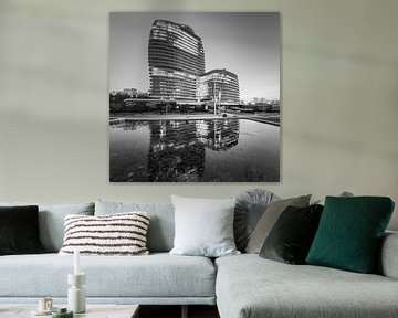 Bâtiment DUO en noir et blanc, Groningue, Pays-Bas