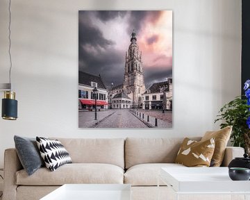 Dramatische wolken boven De Havermarkt in Breda van Joris Bax