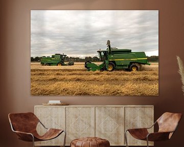 Wheat threshing with 2 John Deere combines by Cilia Hoekman