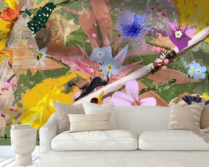 Sfeerimpressie behang: Stilleven met bloemen en dieren bij een tak van Susan Hol
