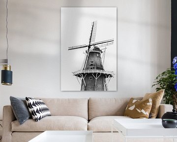 Statige Friese windmolen | Friesland, Nederland | Zwart-wit foto | Architectuur fotografie