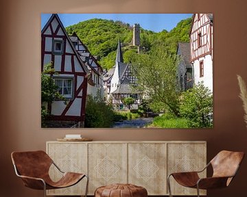 Blick auf das malerische Dorf Monreal von Reiner Conrad
