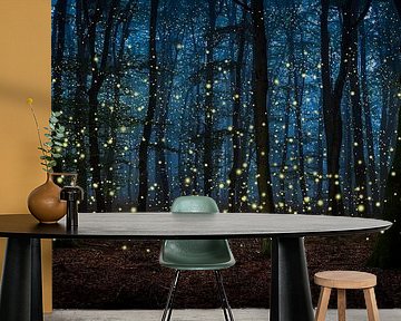 Donkerbos met vuurvliegjes