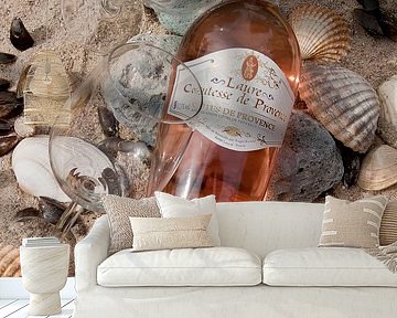 Rosé on the beach: Cheers! by Klaartje Majoor