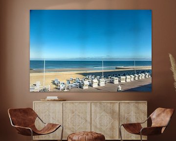 Beach chairs in the early morning by Norbert Sülzner