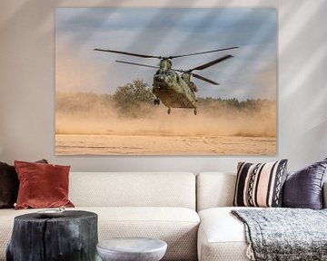 Landung eines CH-47 Chinook der Königlich Niederländischen Luftwaffe auf GLV V bei Oirschot. von Jaap van den Berg