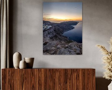 Sonnenuntergang über der Insel Folegandros und dem Ägäischen Meer | Kykladen, Griechenland von Teun Janssen