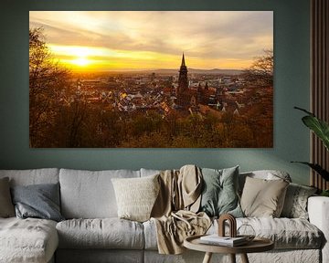 Freiburg im Breisgau Sonnenuntergang über der Stadt von adventure-photos