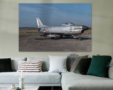 North American F-86K "Kaasjager" tentoongesteld op het platform van het Nationaal Militair van Jaap van den Berg