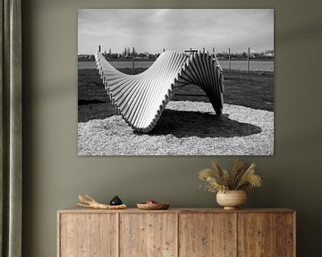 Houtsculptuur zwart-wit van Christian Mueller