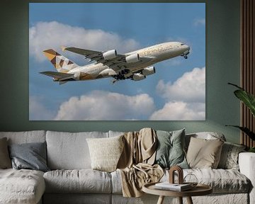Een Airbus A380 van Etihad Airways stijgt op van Londen Heathrow Airport, 1 van 's werelds drukte lu van Jaap van den Berg