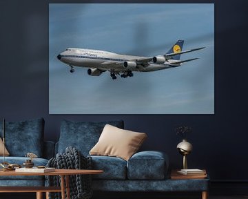 Livrée rétro de Lufthansa sur un Boeing 747-8 (D-ABYT), photographié à l'atterrissage à l'aéroport d sur Jaap van den Berg