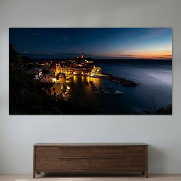 Cinque Terre in the dark by Damien Franscoise