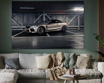 BMW M8 Competition Cabrio in der Garage von Jarno Lammers