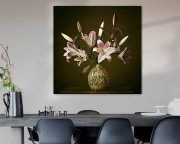 Bloemen Stilleven Vintage Lilies van Petri Vermunt