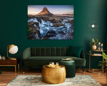 Kirkjufell waterval in IJsland Panorama van Jean Claude Castor