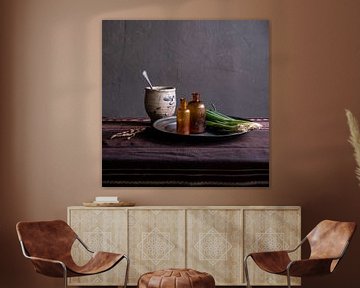 Modern Still Life with Pottery and Spring Onions by Affect Fotografie