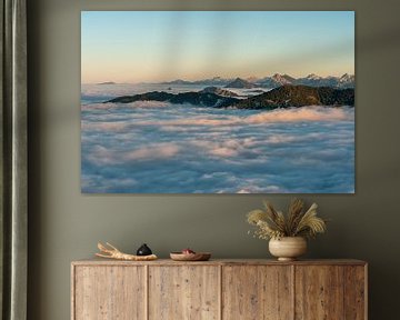Allgäuer Bergblick über dem Nebelmeer bei Inversionswetter von Leo Schindzielorz